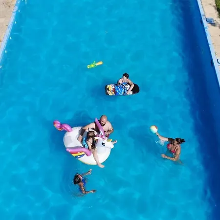 Club De Vacanta Corabia Piratilor-mamaia Nord Ośrodek wypoczynkowy